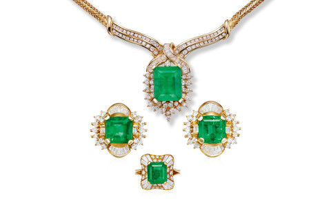 19 Carats Emerald and Diamond Jewelry Suite